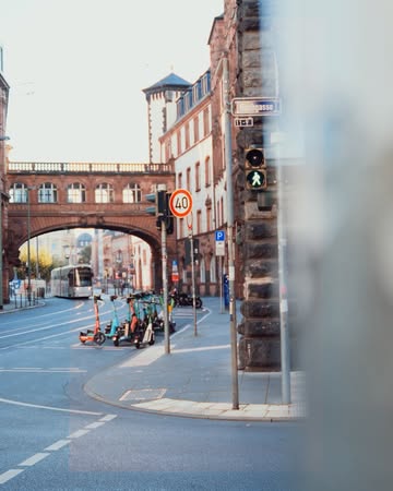 Galatasaray, Frankfurt'ta Tarihi Zafer! Şampiyonlar Ligi'nde Yarı Finale Bir Adım Daha 3724332360415059086 301557358 | Gündem Sivas™ Haber