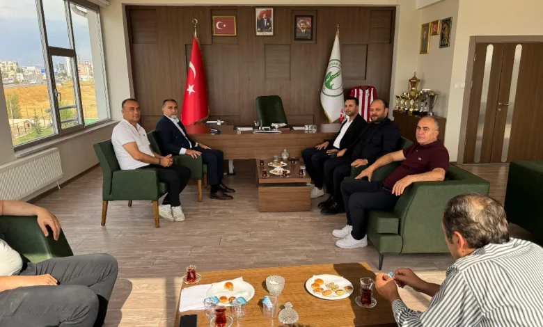 Özbelsan Yönetimi Sivas Belediye Spor Kulübü'nü Ziyaret Etti / Şehir Sporuna Destek Vurgusu 3724380404322155540 1491600904 | Gündem Sivas™ Haber