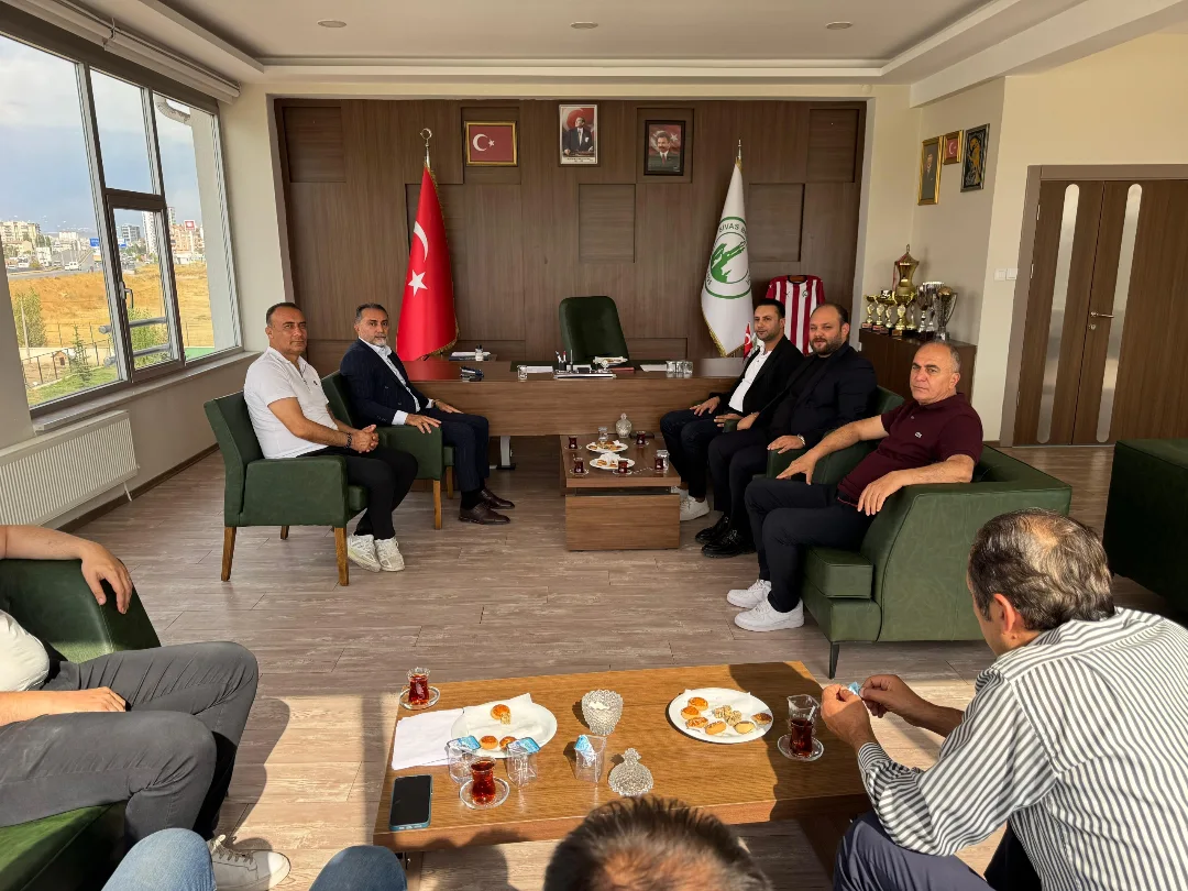 Özbelsan Yönetimi Sivas Belediye Spor Kulübü'nü Ziyaret Etti / Şehir Sporuna Destek Vurgusu
