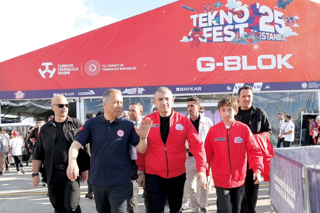 TEKNOFEST 2025'te Yerli ve Milli İHA'lar Gökyüzünde Coştu