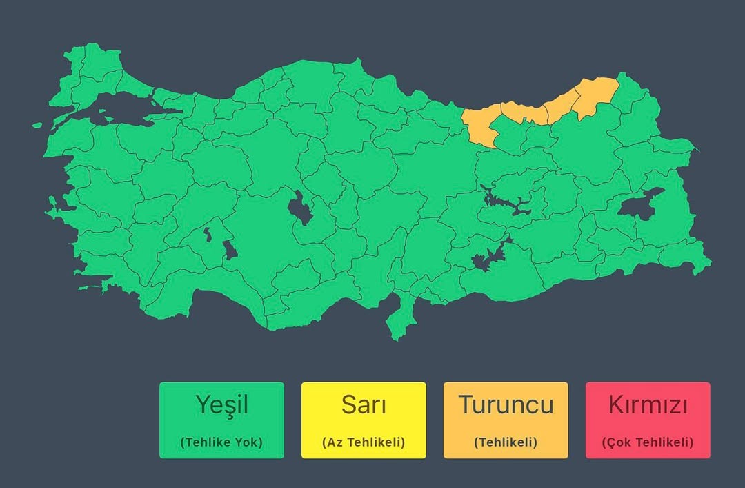 Doğu Karadeniz'de Kuvvetli Yağış Uyarısı: Heyelan ve Sel Riski Yüksek
