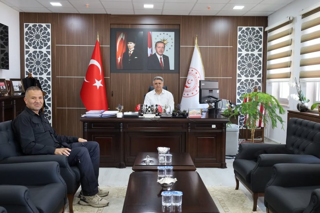 Sivas İl Müdürlüğüne Ziyaret: Metin Çakır, Özgür Kırmızıtaş ile Bir Araya Geldi