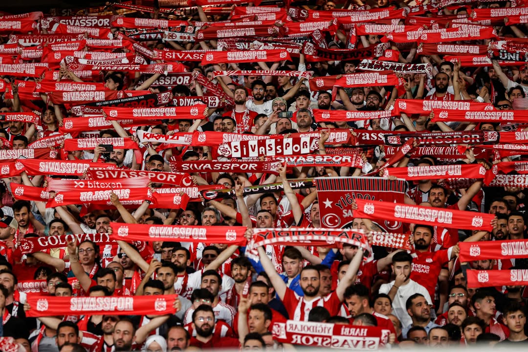 Sivasspor Taraftarıyla Yeniden Buluştu