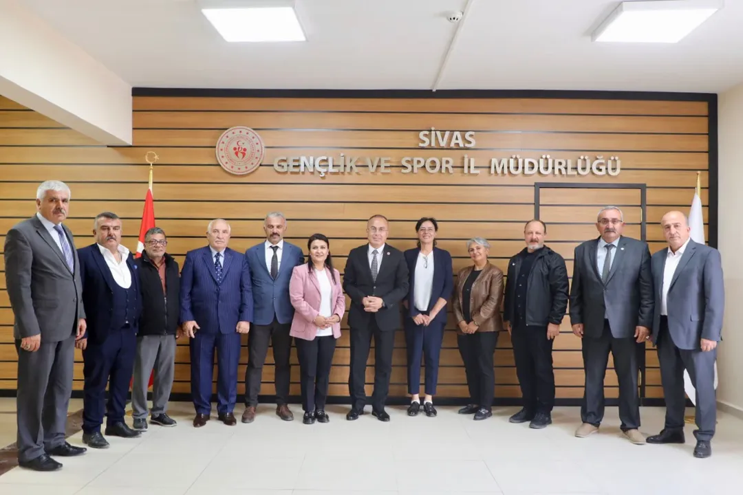 Sivas Muhtarlarından Gençlik ve Spor İl Müdürü Şahin Ertem'e Ziyaret