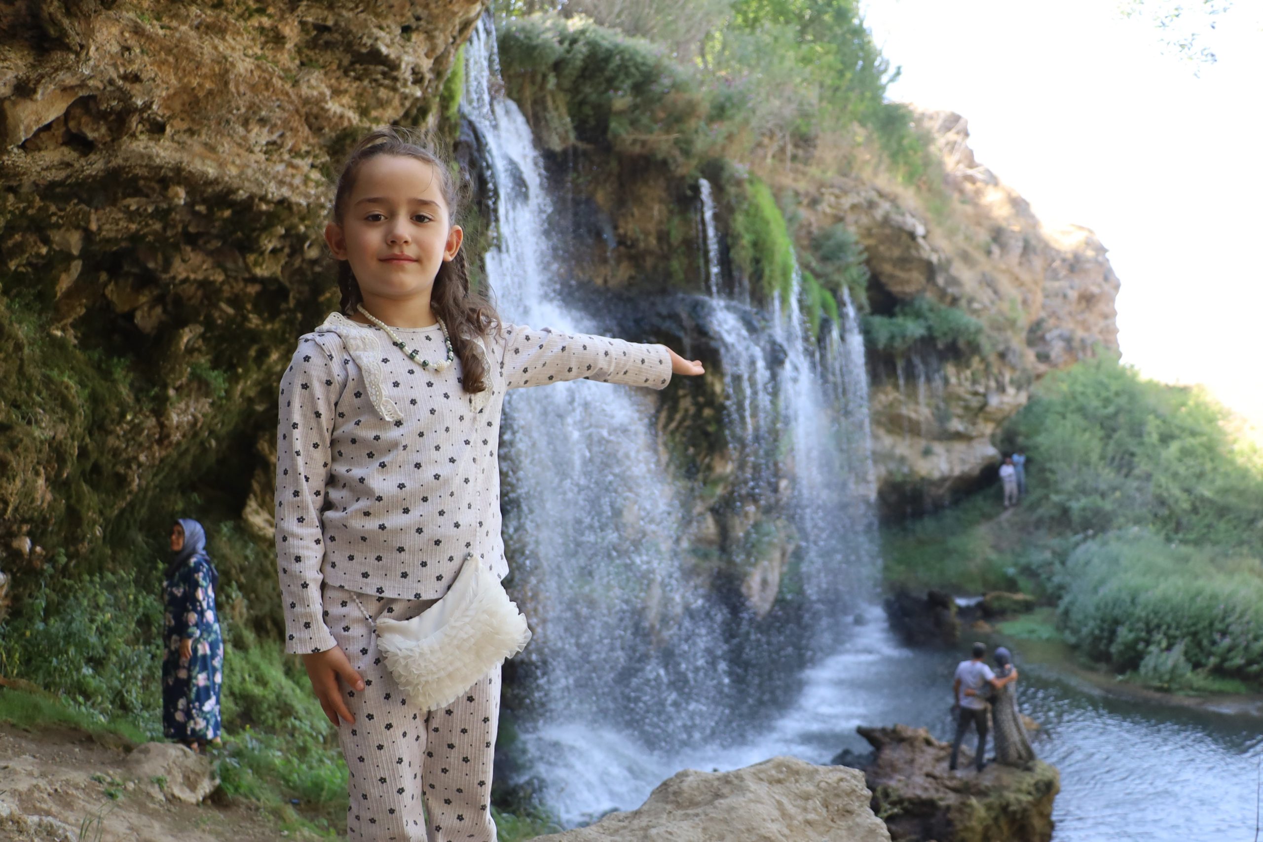 Sivas’ın Saklı Cenneti: Değirmenaltı Şelalesi Görenleri Büyülüyor