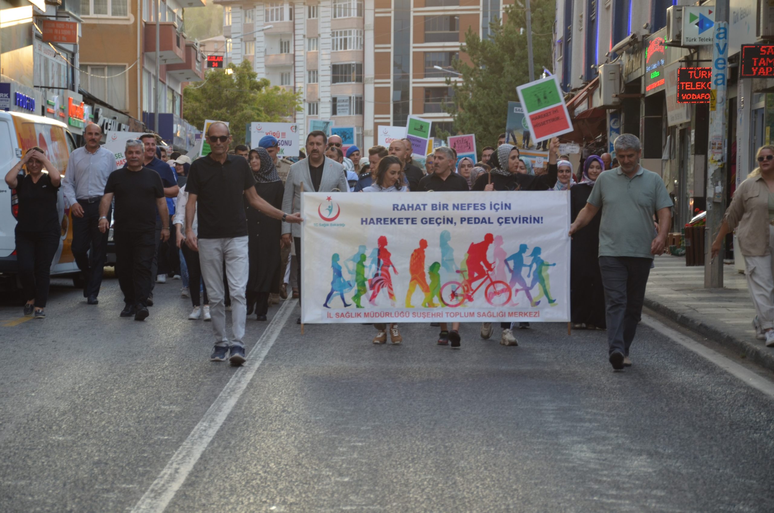 Sivas Suşehri’nde 3-9 Eylül Sağlık Haftası Yürüyüşü ve Halay Etkinliği