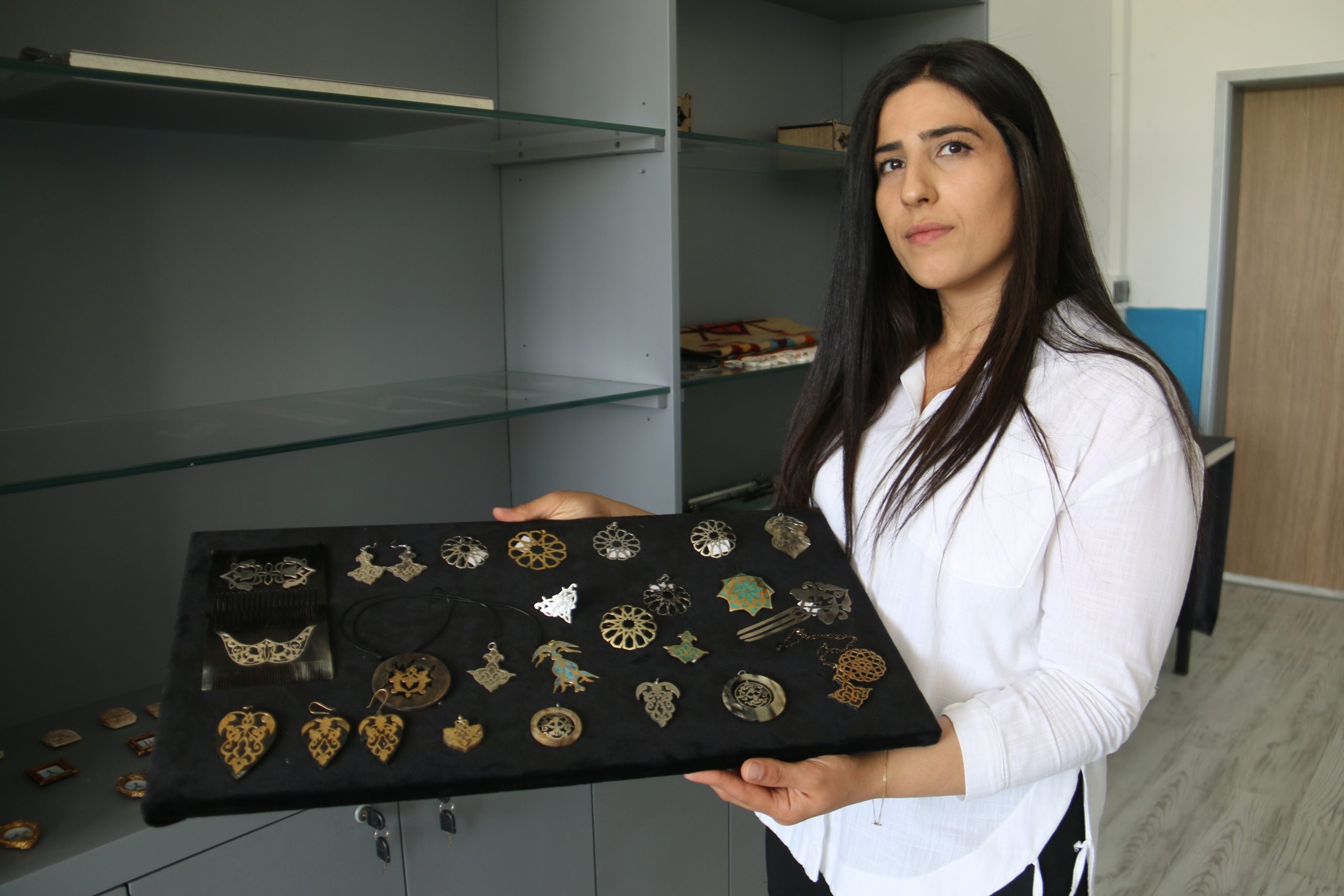 Divriği Ulu Camisi’nin 8 Asırlık Motifleri Takılara İşleniyor