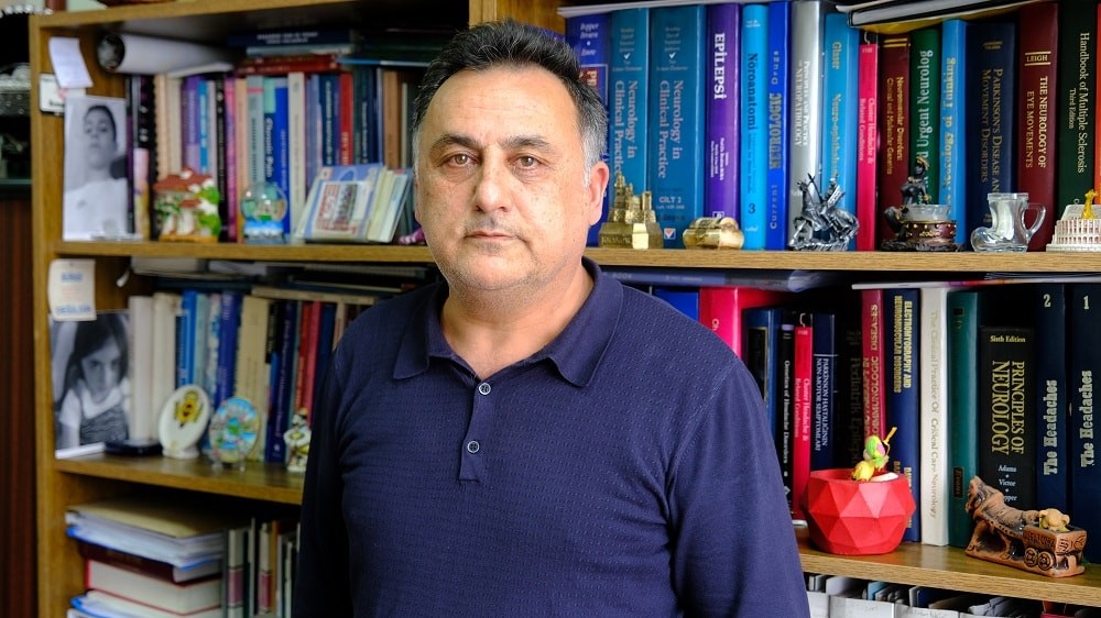 Sivaslı Prof. Dr. Ertuğrul Bolayır’dan Alzheimer Hastalığına Dair Önemli Uyarılar