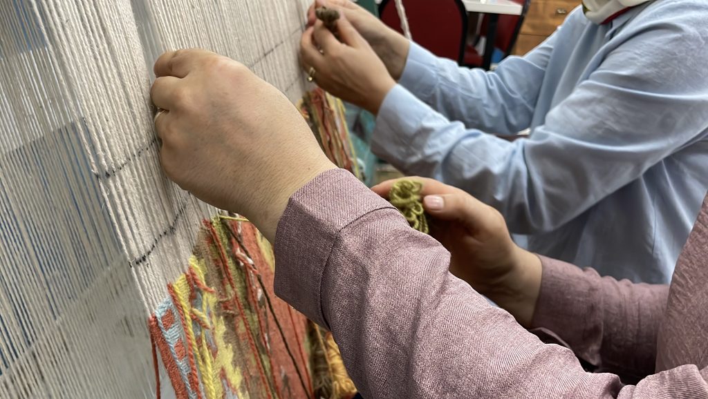 Sivas’ta El Dokuma Sanatı: Kilimler Olgunlaşma Enstitüsü’nde Yeniden Hayat Buluyor