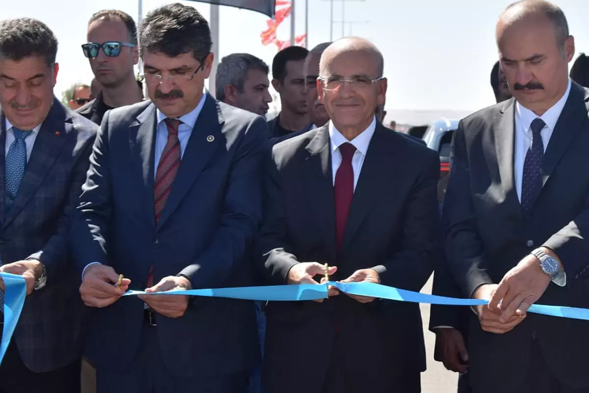 Bakan Şimşek: Batman muhtemelen bu gidişle büyükşehir olacak