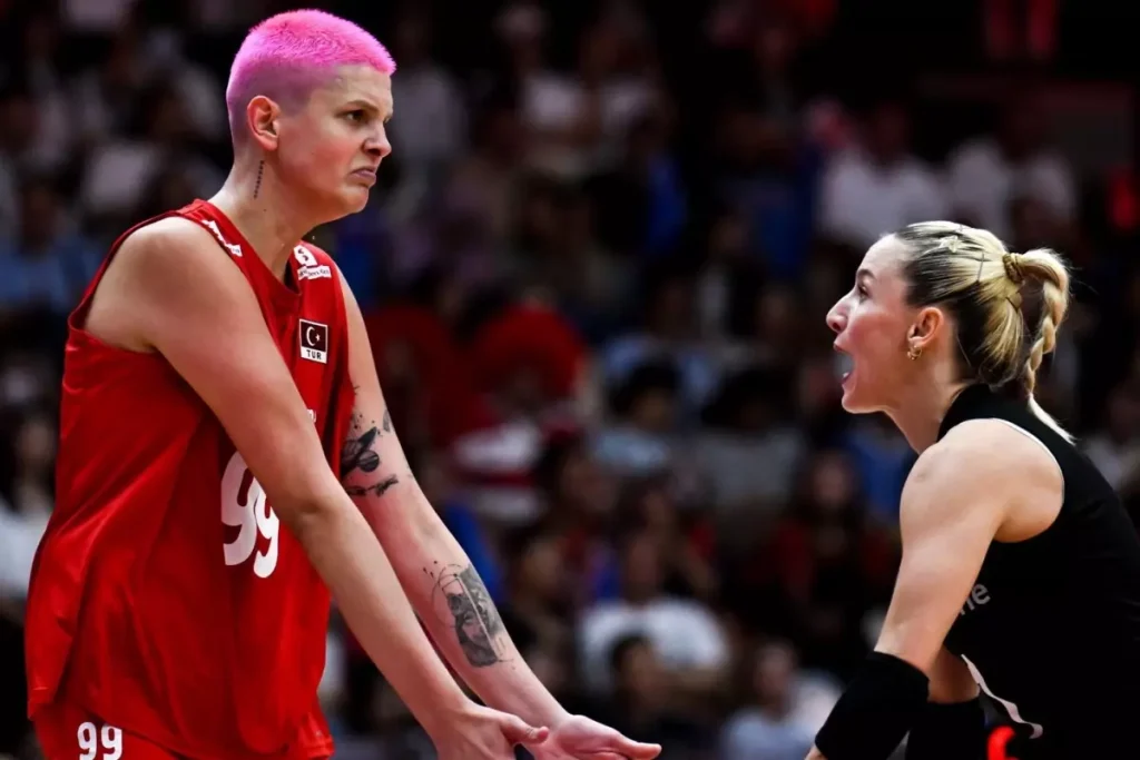 Ebrar'dan finalde gelecek rakibe gözdağı: Modumuzu yakaladık, yenemeyeceğimiz takım yok Ebrar’dan finalde gelecek rakibe gözdağı: Modumuzu yakaladık, yenemeyeceğimiz takım yok