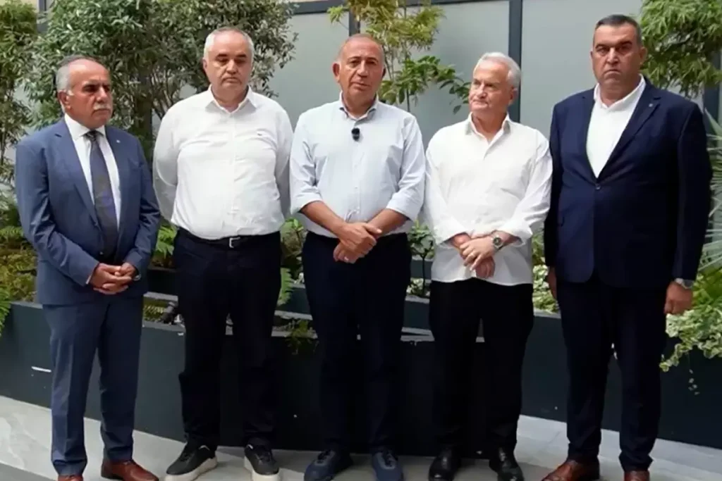 CHP İstanbul İl Yönetimine Atanan Kayyum Heyetinden Hasan Babacan Çekildi