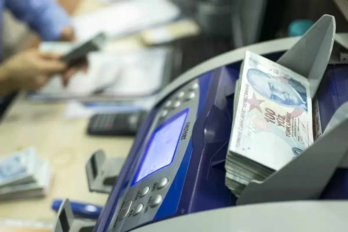 "Haftada 4 gün mesai" için düğmeye basıldı: İlk etapta kamu kurumlarında denenecek