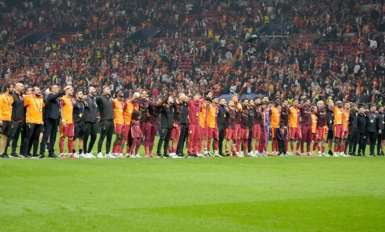 Galatasaray'da Taraftar Coşkusu: "İyi Geceler Büyük Aile" 3733411154442586479 301557358 | Gündem Sivas™ Haber