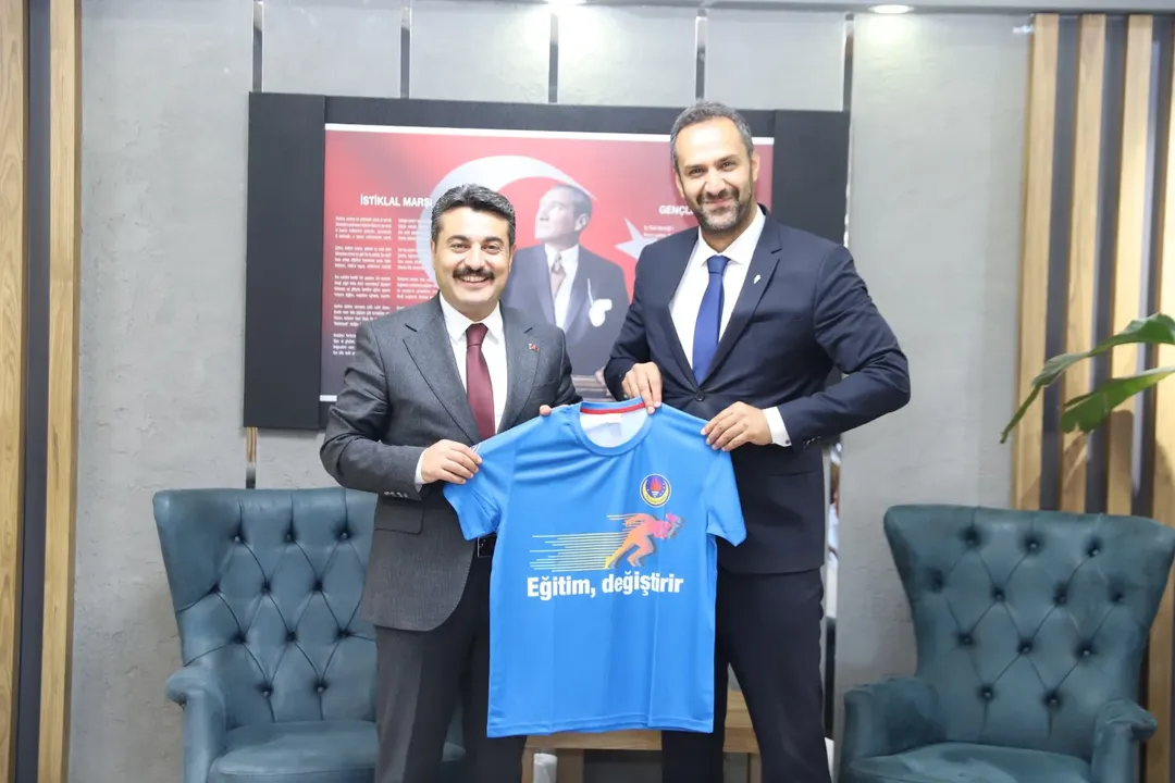 Sivas'ta Eğitime Destek İçin Maraton Hazırlığı: TED Koleji'nden Milli Eğitim Müdürlüğü'ne Ziyaret