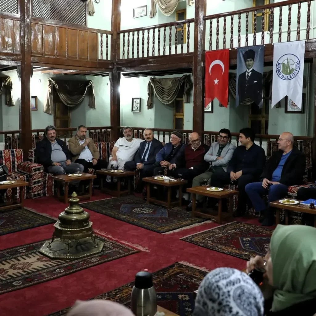 Sivas’ta Uluslararası İslam Sanatında Geometrik Desenler Çalıştayı Devam Ediyor