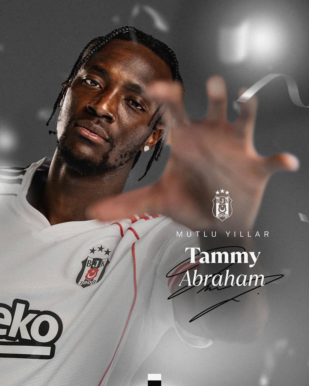 Beşiktaş Taraftarından Tammy Abraham'a Doğum Günü Sürprizi