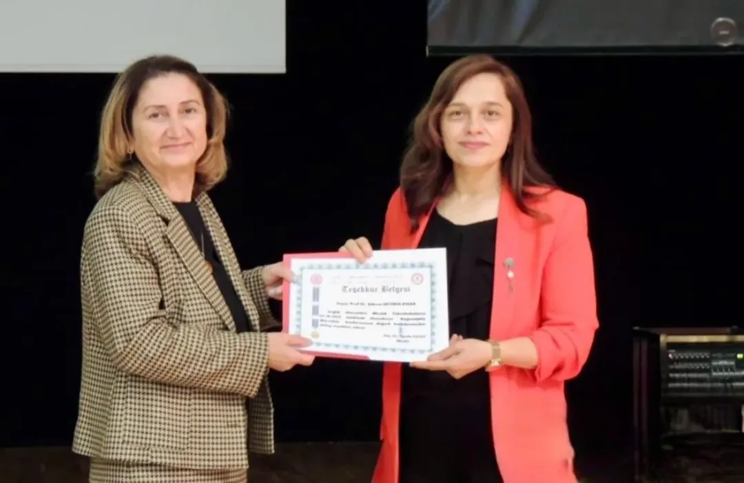 Sivas Cumhuriyet Üniversitesi'nde Yeni Öğrenciler İçin Oryantasyon ve Bağımlılıkla Mücadele Konferansı