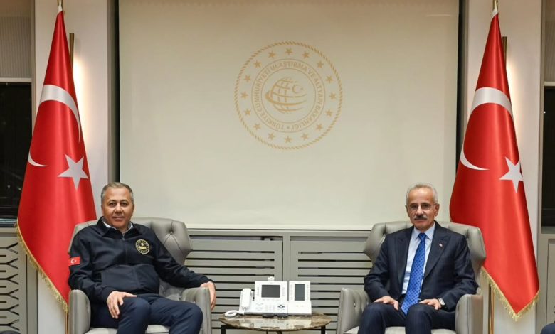 İçişleri Bakanı Yerlikaya ile Ulaştırma Bakanı Uraloğlu Bir Araya Geldi 3734732527102597434 3967451097 | Gündem Sivas™ Haber