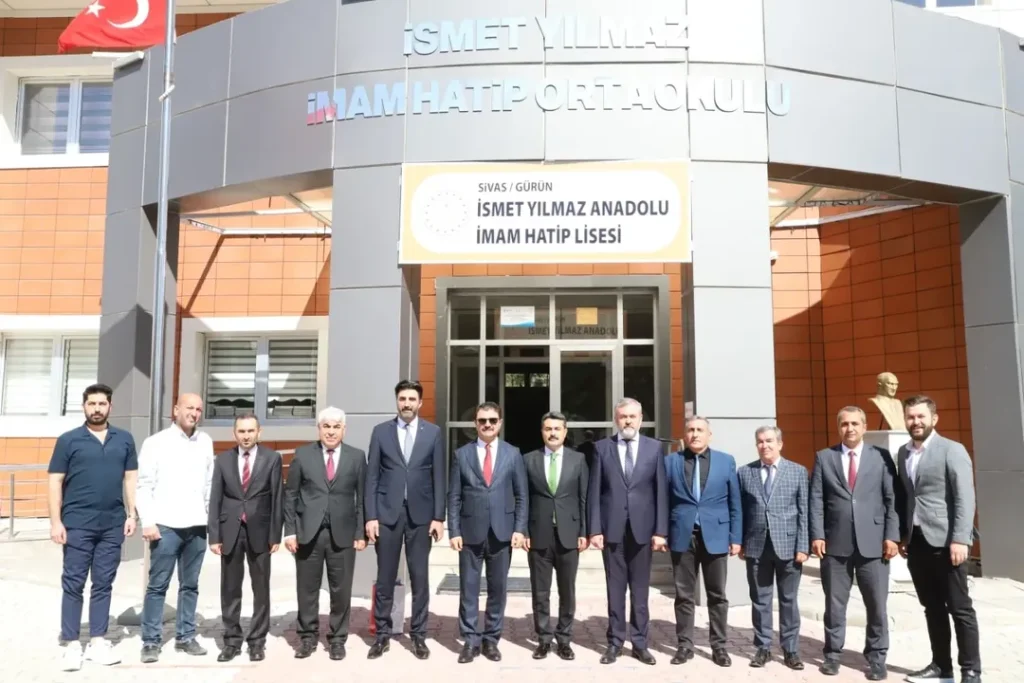 Sivas’ta Eğitim Ziyareti: Gürün İsmet Yılmaz Ortaokulu’nda Öğretmen ve Öğrencilerle Buluşma