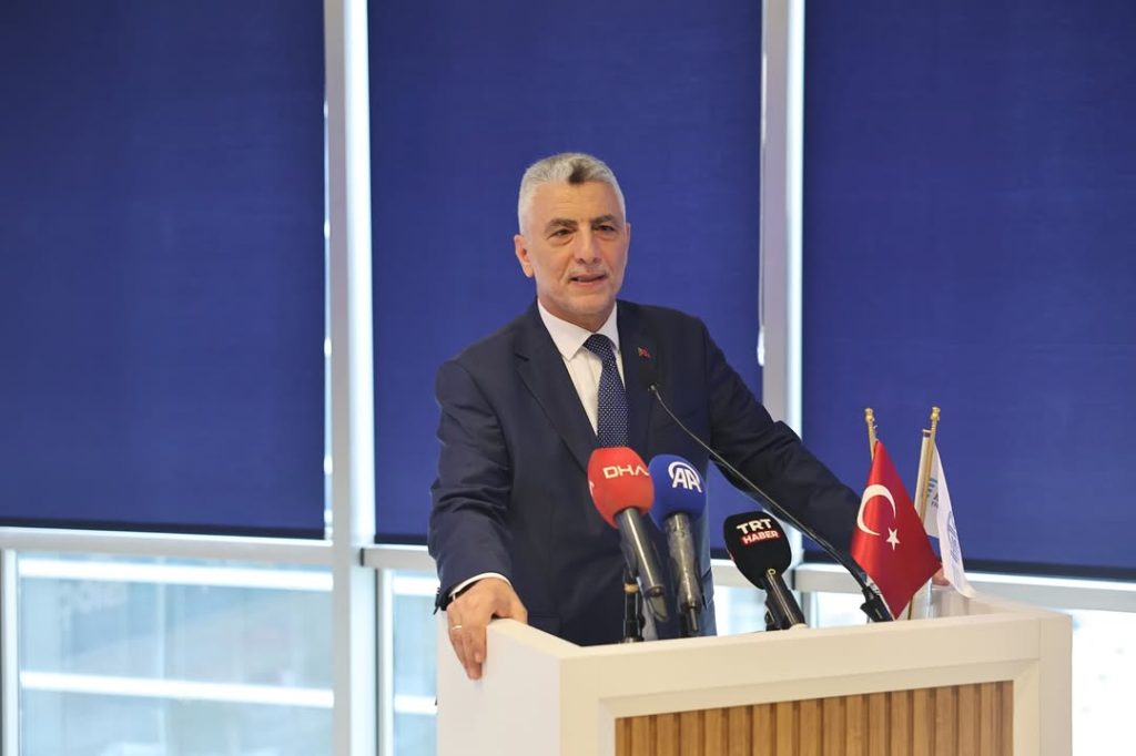 Ticaret Bakanı Bolat, İSTOÇ’ta Esnaf ve Sanatkârlarla Buluştu / Kooperatif ve Esnaf Destekleri Masaya Yatırıldı
