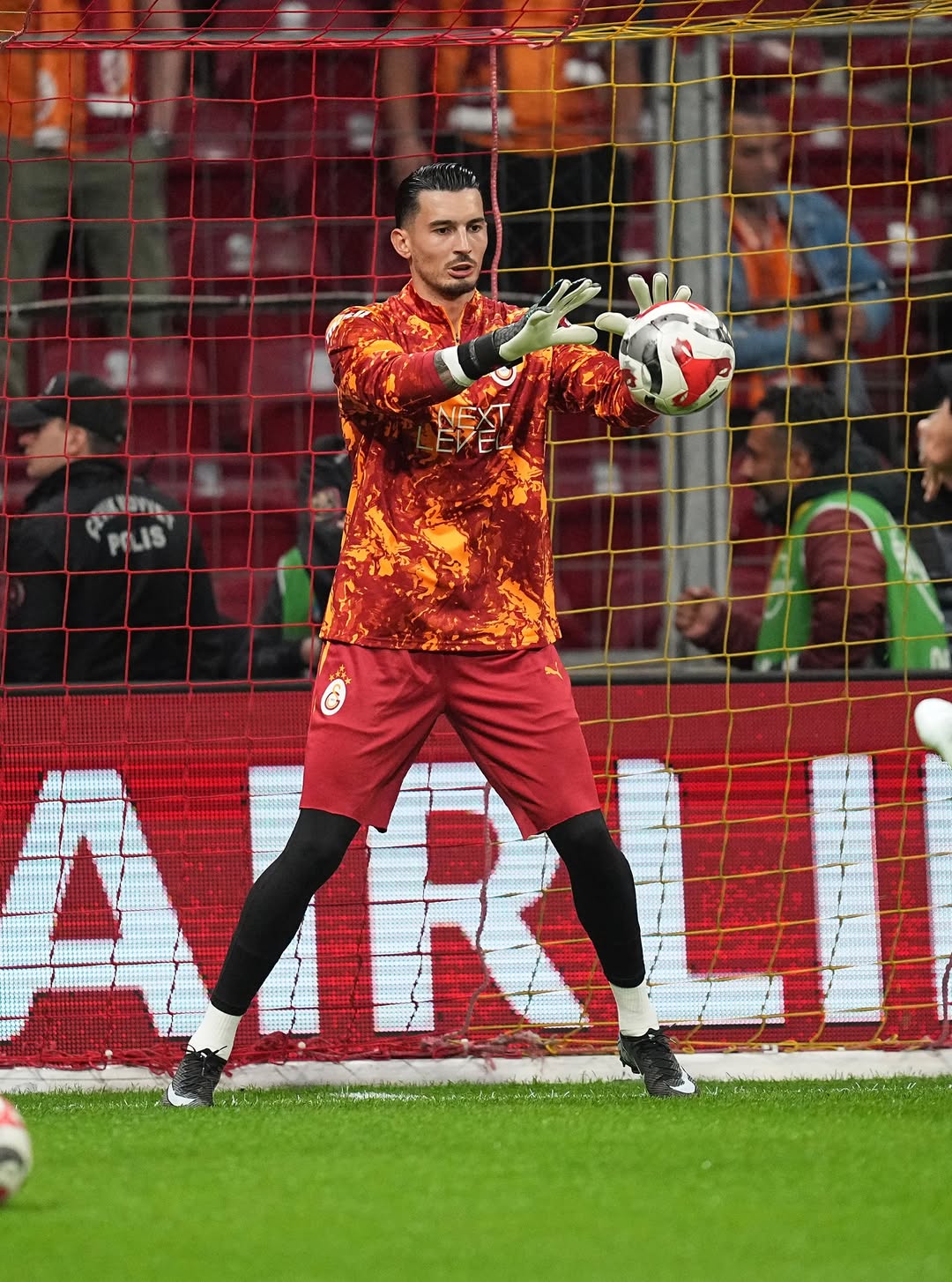 Galatasaray, BJK Park'ta Zorlu Bir Sınavla Karşı Karşıya!