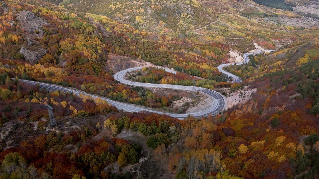 Geminbeli Geçidi'nde Sonbaharın Büyüleyici Renk Cümbüşü Drone ile Görüntülendi AW559139 02 | Gündem Sivas™ Haber