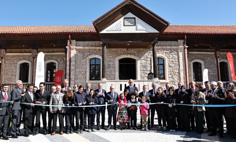 Sivas'ın Tarihi Mirası, 30 Bin Kitaplık Modern Kütüphaneye Kavuştu AW559931 07 | Gündem Sivas™ Haber