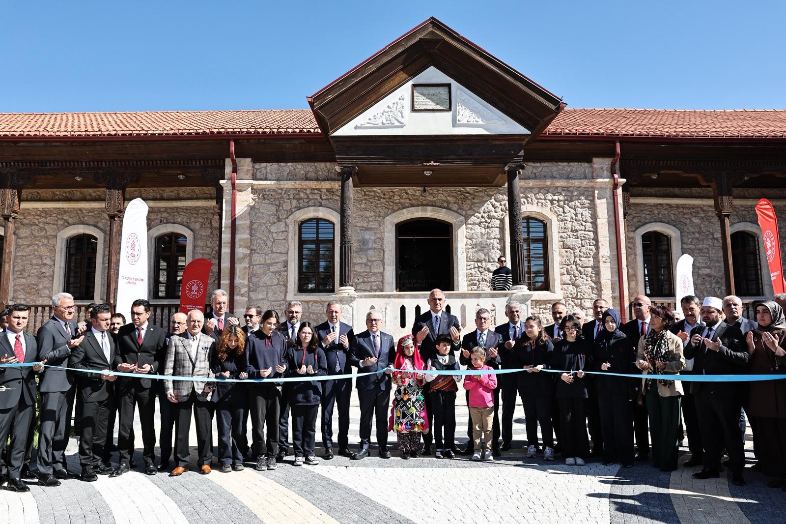 Sivas'ın Tarihi Mirası, 30 Bin Kitaplık Modern Kütüphaneye Kavuştu