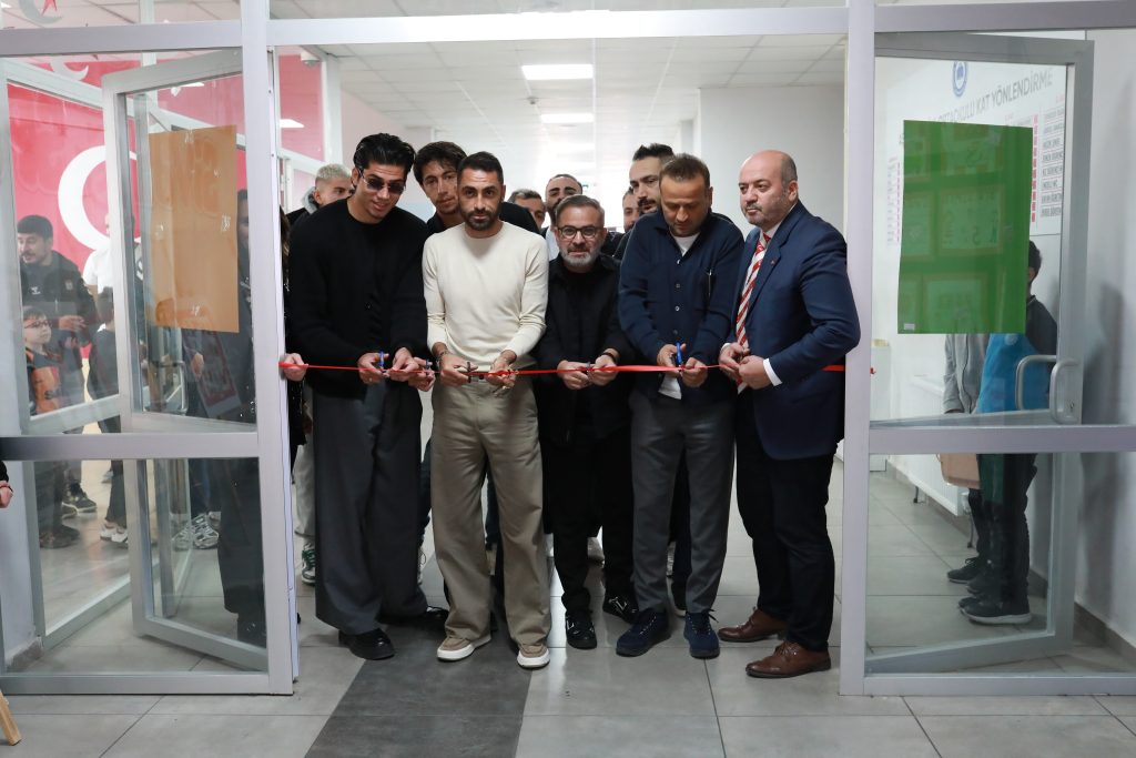 Sivasspor'un Minik Taraftar Sevinci AW560271 04 | Gündem Sivas™ Haber