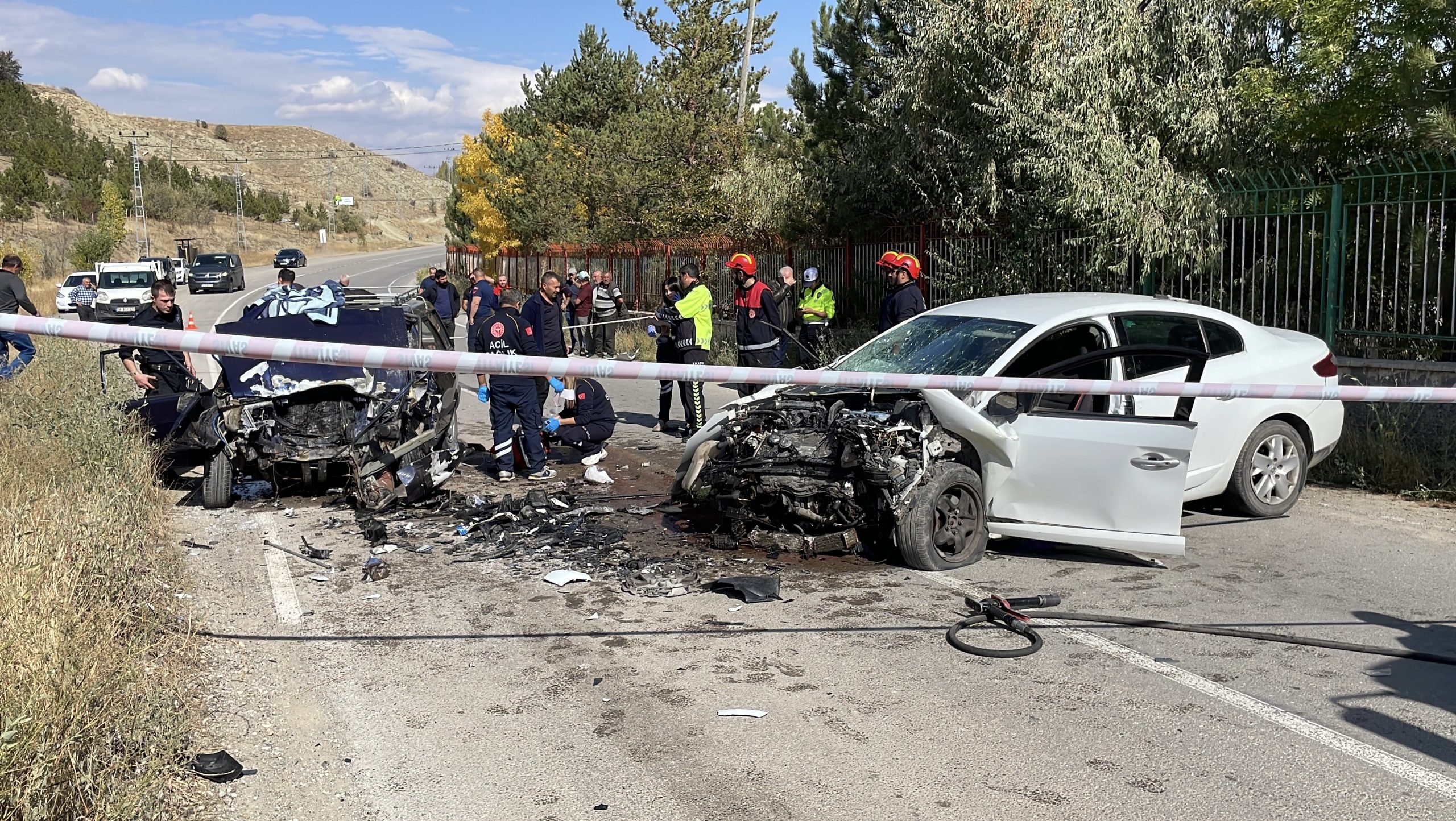 Sivas Alibaba'da İki Araç Çarpıştı: Yaşlı Sürücü Hayatını Kaybetti