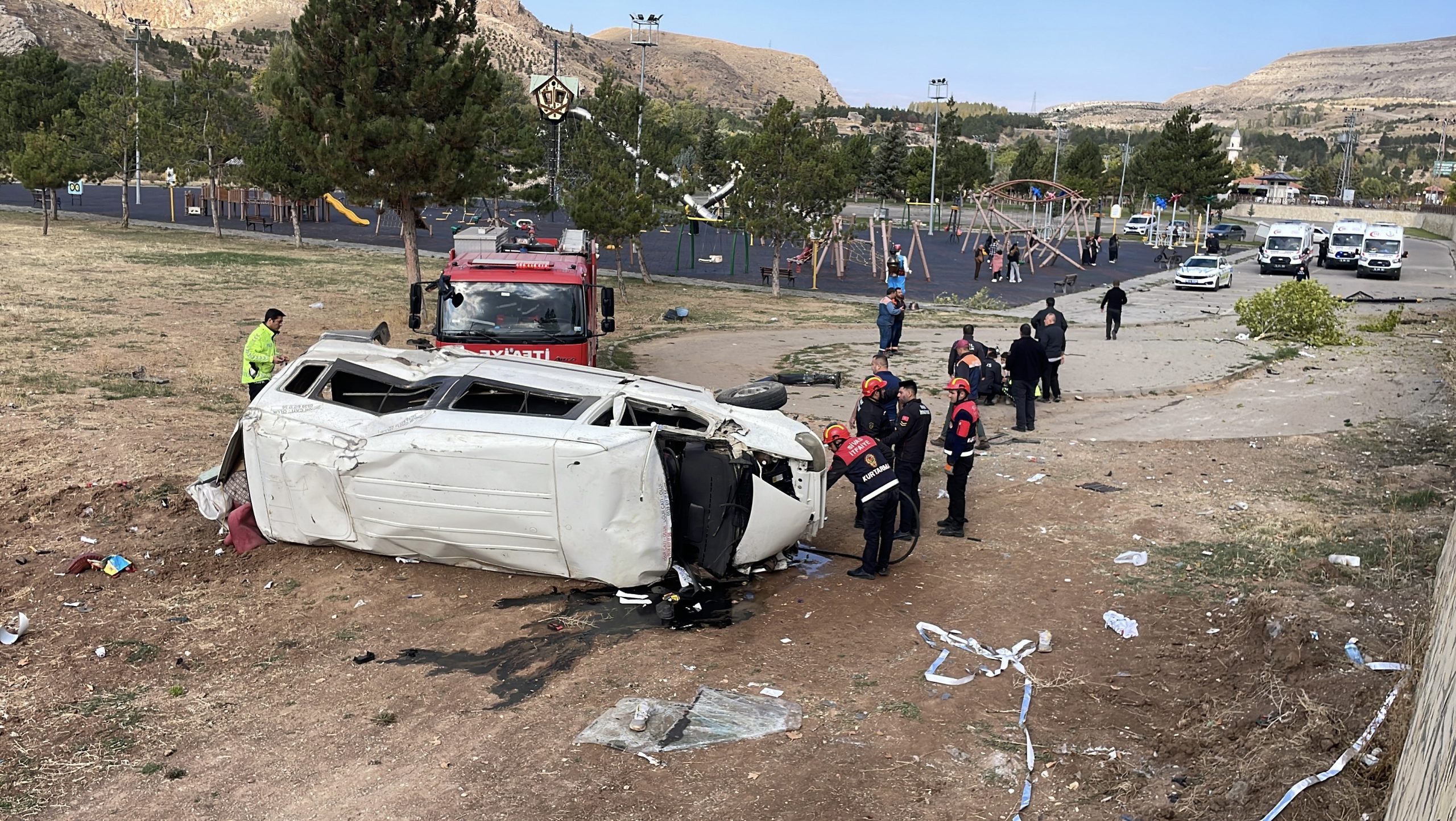 Sivas'ta Minibüs Kazasında Yaralanan 15 Yaşındaki Yusuf Şeker Hayatını Kaybetti