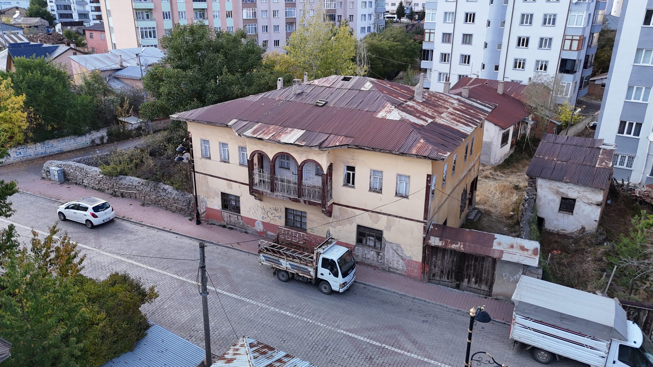 Zara’nın Tarihi Hazinesi: Asırlık Konaklar Turizmi Bekliyor