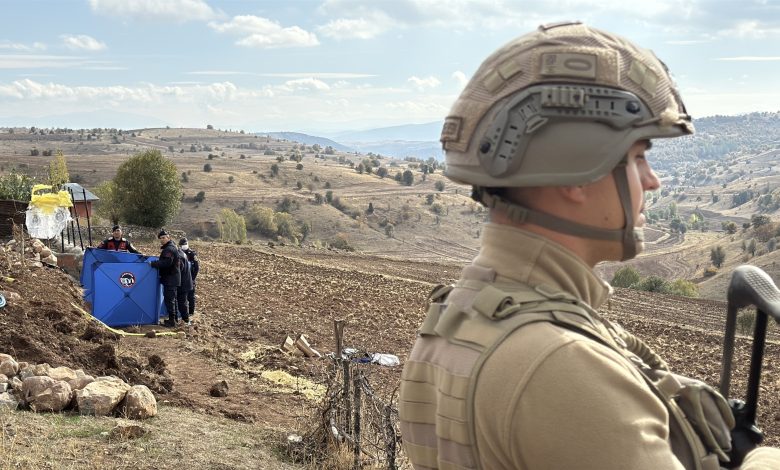 Sivas'ta Arazi Kavgası Kanlı Bitti: Komşusunu Öldüren Zanlı Yaralı Halde Yakalandı AW563616 04 | Gündem Sivas™ Haber