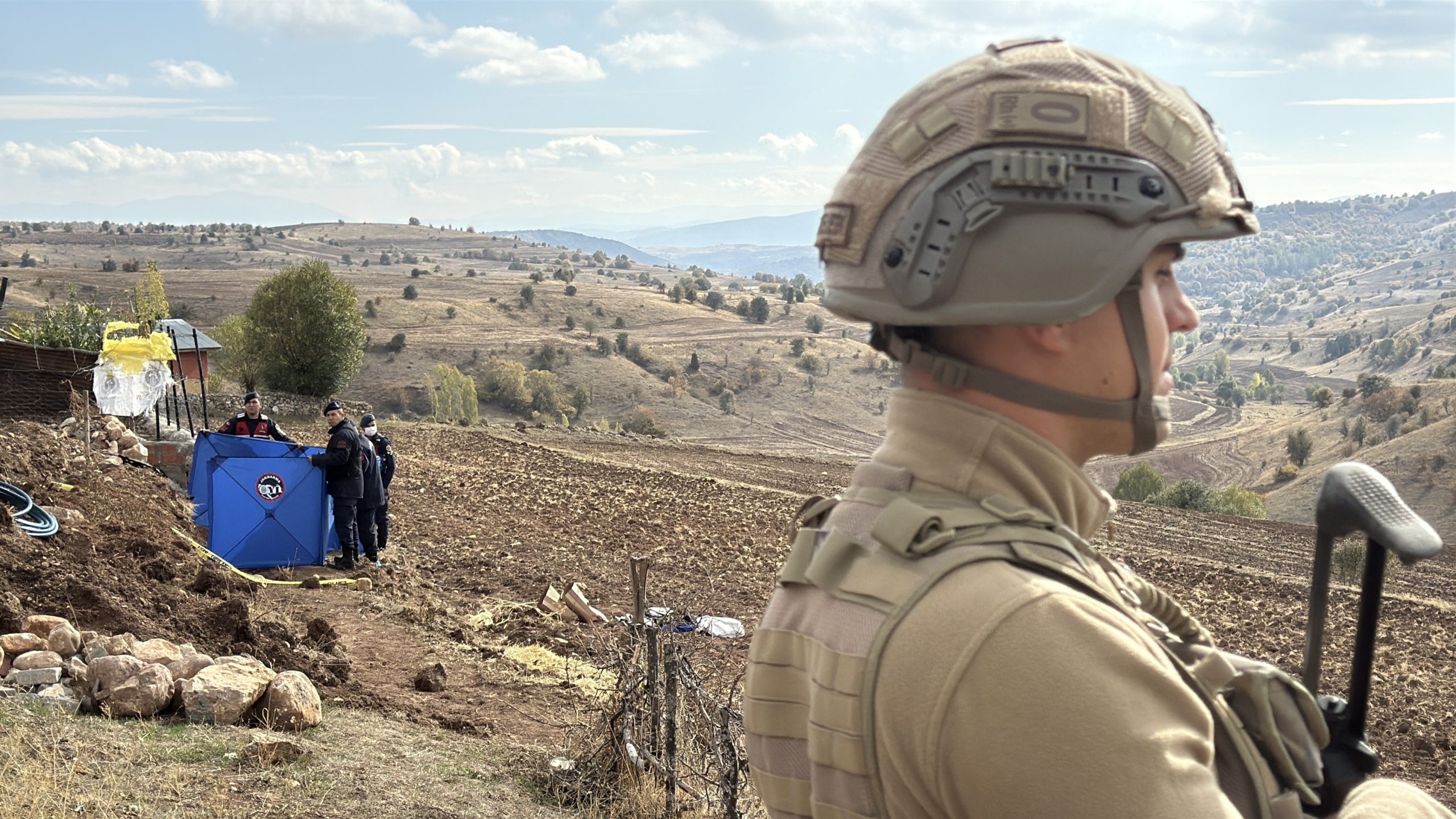 Sivas'ta Arazi Kavgası Kanlı Bitti: Komşusunu Öldüren Zanlı Yaralı Halde Yakalandı