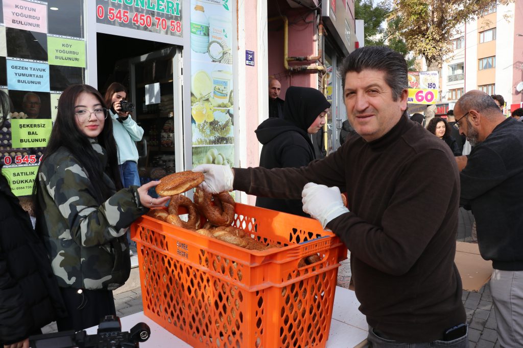 Sivas'ta Köy Sütüne Yönelik Önyargıyı Kıran Anlamlı Etkinlik AW565409 07 | Gündem Sivas™ Haber