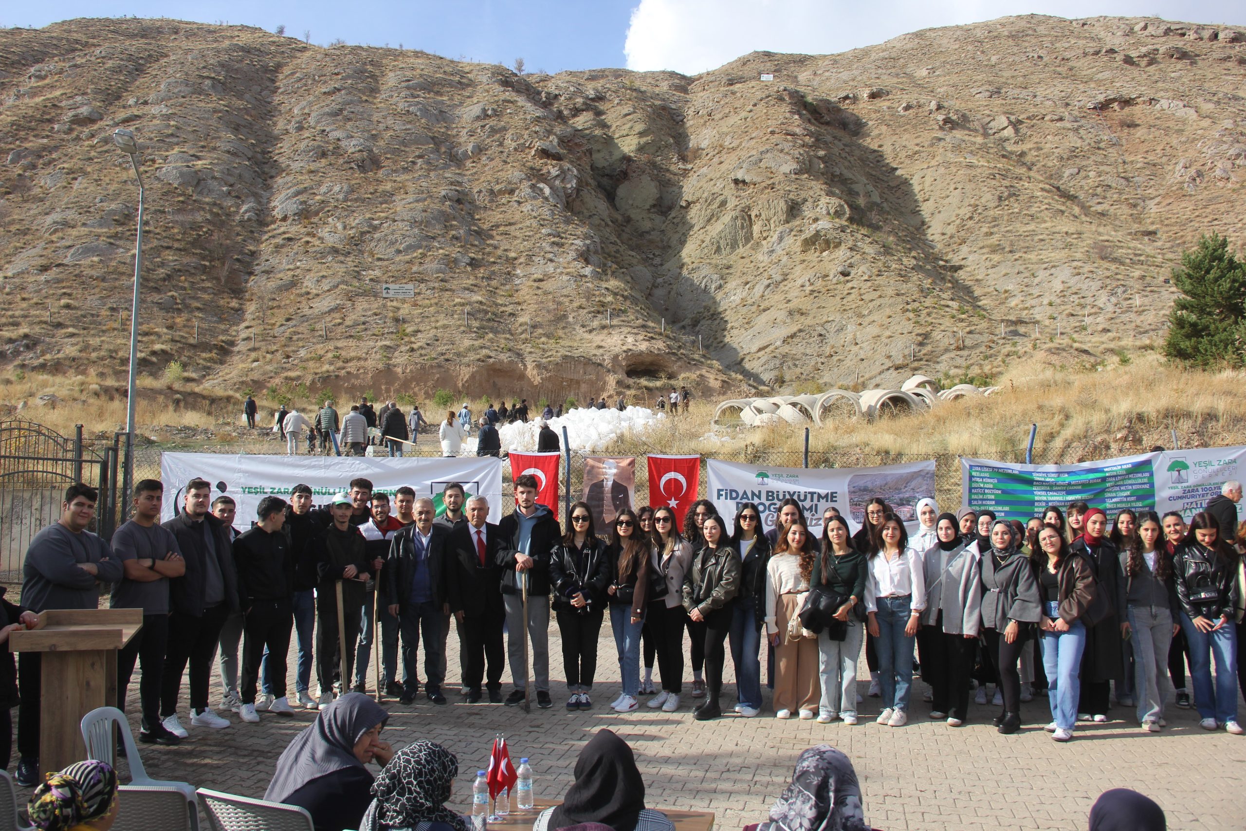 Üniversite Öğrencilerinden Zara'da Rekor Fidan Dikimi: Bir Haftada 30.000 Fidan Toprakla Buluştu