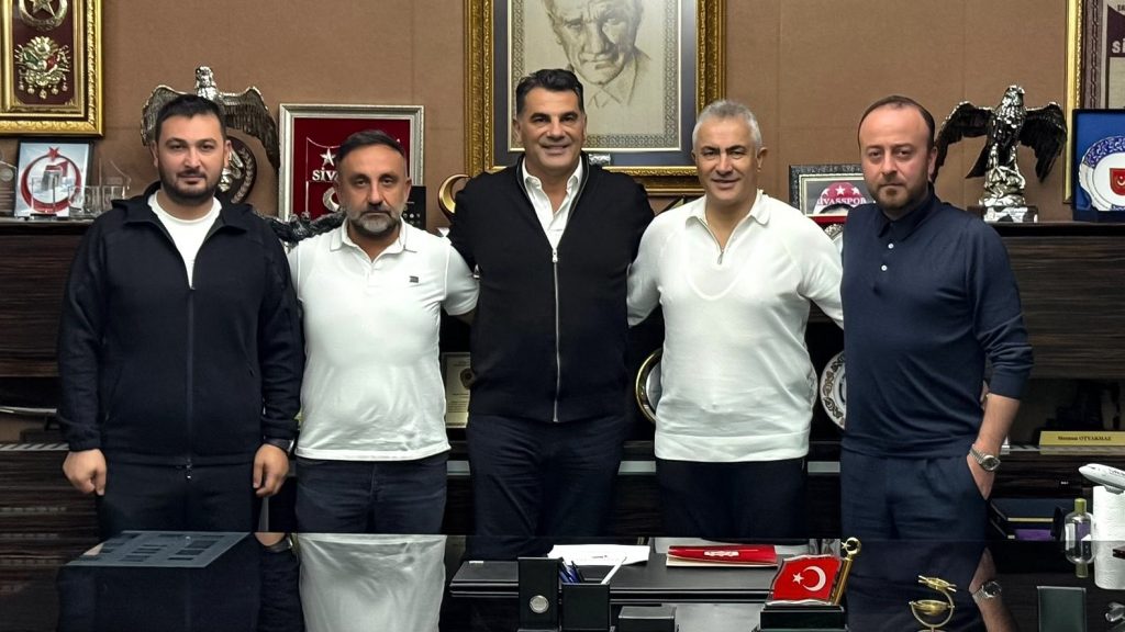 Özbelsan Sivasspor'da Mehmet Altıparmak Dönemi: "Hedef Taraftara Yakışan Takım" AW568592 02 | Gündem Sivas™ Haber