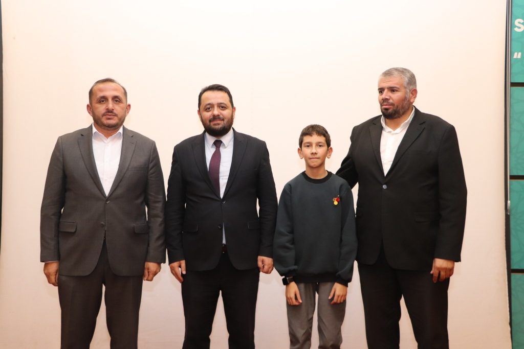 Sivas Hafızlık Yarışması Başarısı: Türkiye Dereceleriyle Gurur Kaynağı AW568782 06 | Gündem Sivas™ Haber