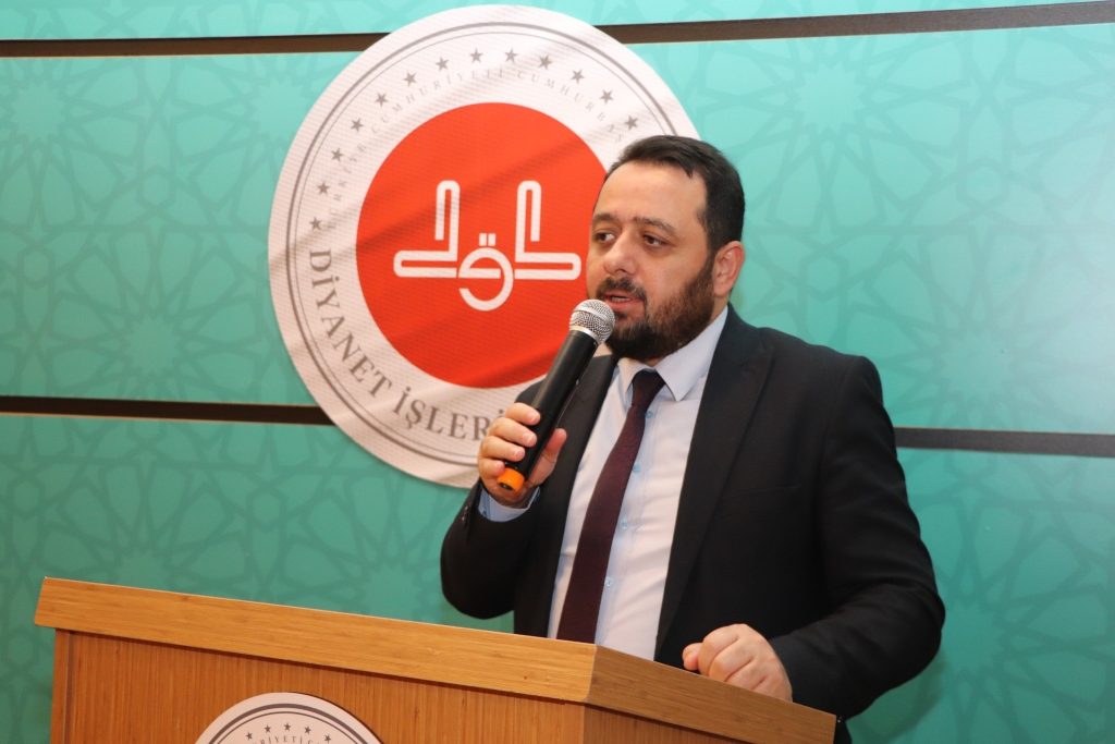 Sivas İl Müftülüğü'nden Görkemli Hafızlık Belge Takdim Töreni: 14 Öğrenci Kur'an'ın Işığında Sivas İl Müftülüğü’nden Görkemli Hafızlık Belge Takdim Töreni: 14 Öğrenci Kur’an’ın Işığında