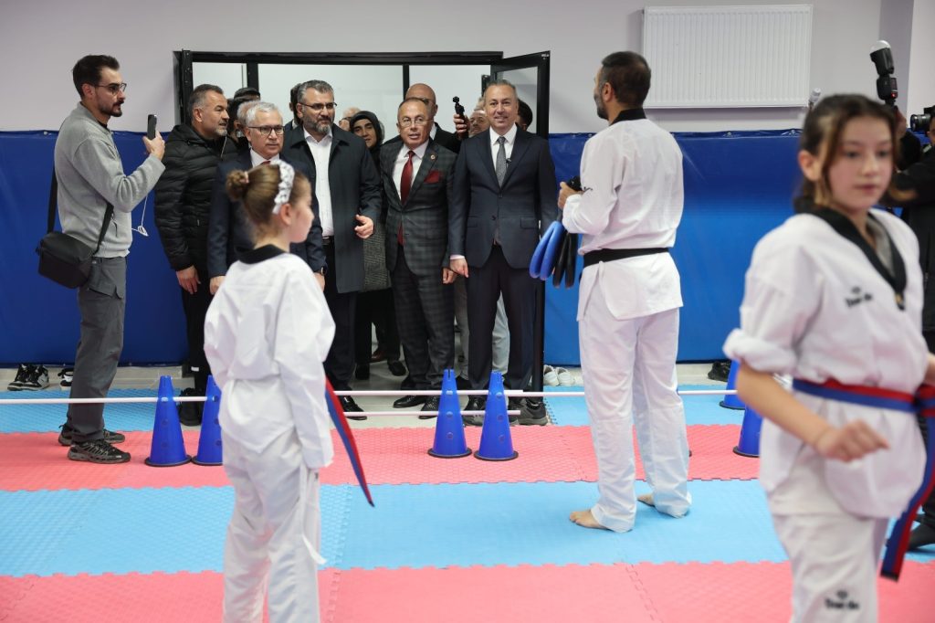 AW569376 03 | Gündem Sivas™ Haber