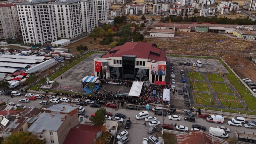 AW569376 05 | Gündem Sivas™ Haber