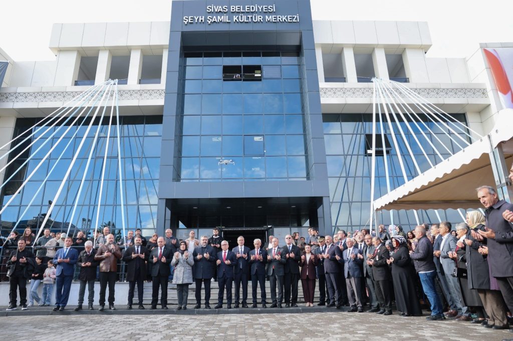 Sivas’a Dev Hizmet: Şeyh Şamil Sağlık, Kültür ve Spor Merkezi Açıldı!
