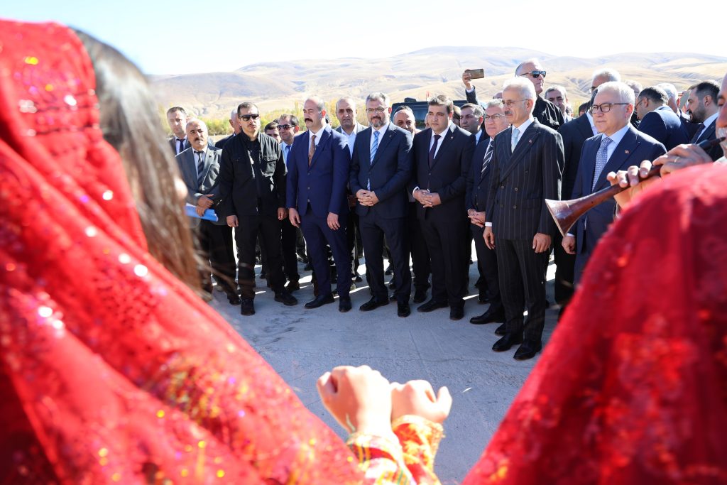 Türkiye’nin İlk İlçe Havaalanı “Divriği Hava Kampüsü” Olarak Yeniden Gökyüzüyle Buluştu!