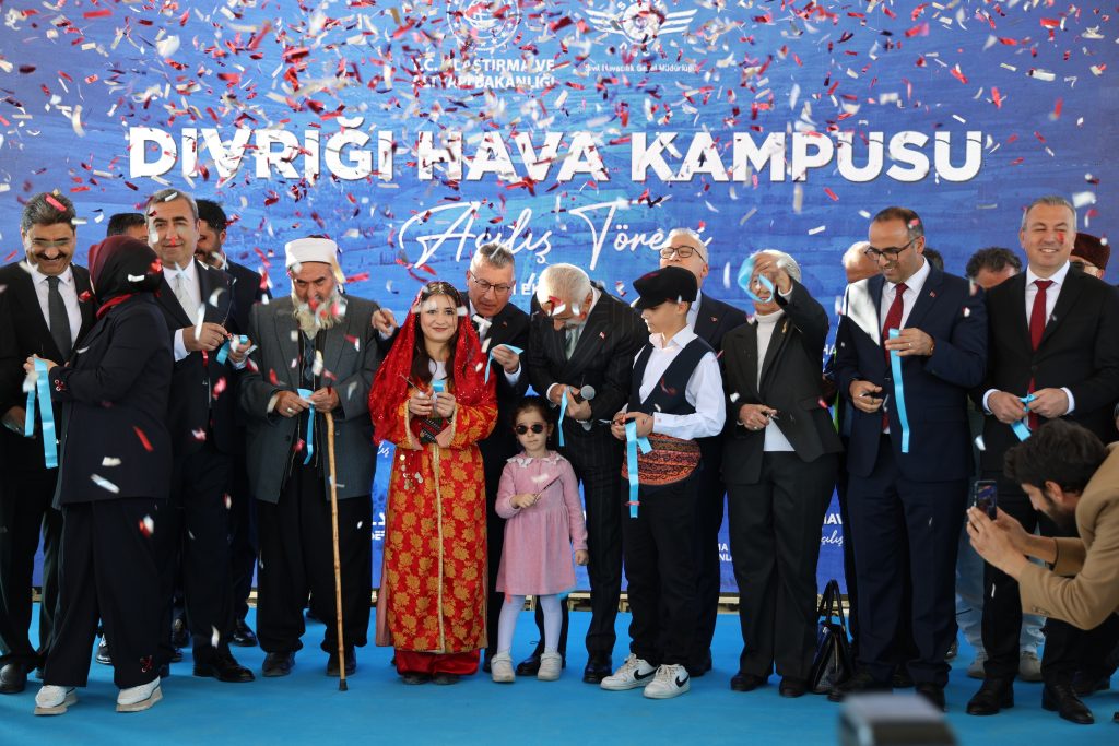 Türkiye'nin İlk İlçe Havaalanı "Divriği Hava Kampüsü" Olarak Yeniden Gökyüzüyle Buluştu! AW570261 04 | Gündem Sivas™ Haber