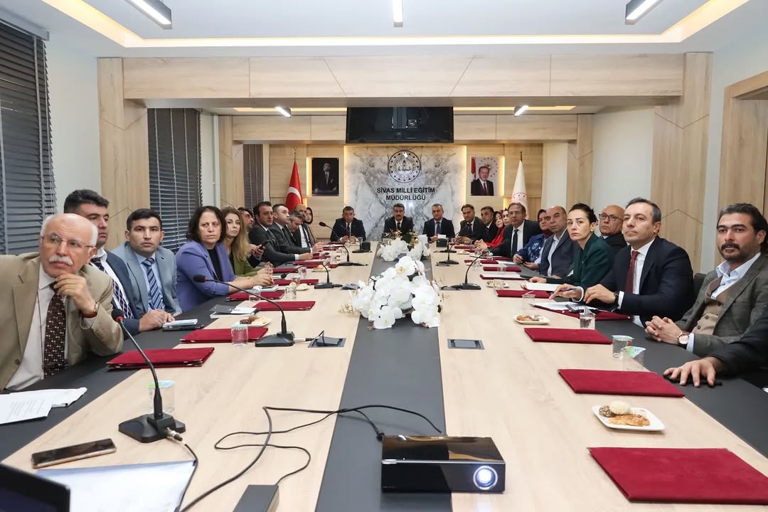 Sivas'ta Eğitim Projeleri Masaya Yatırıldı