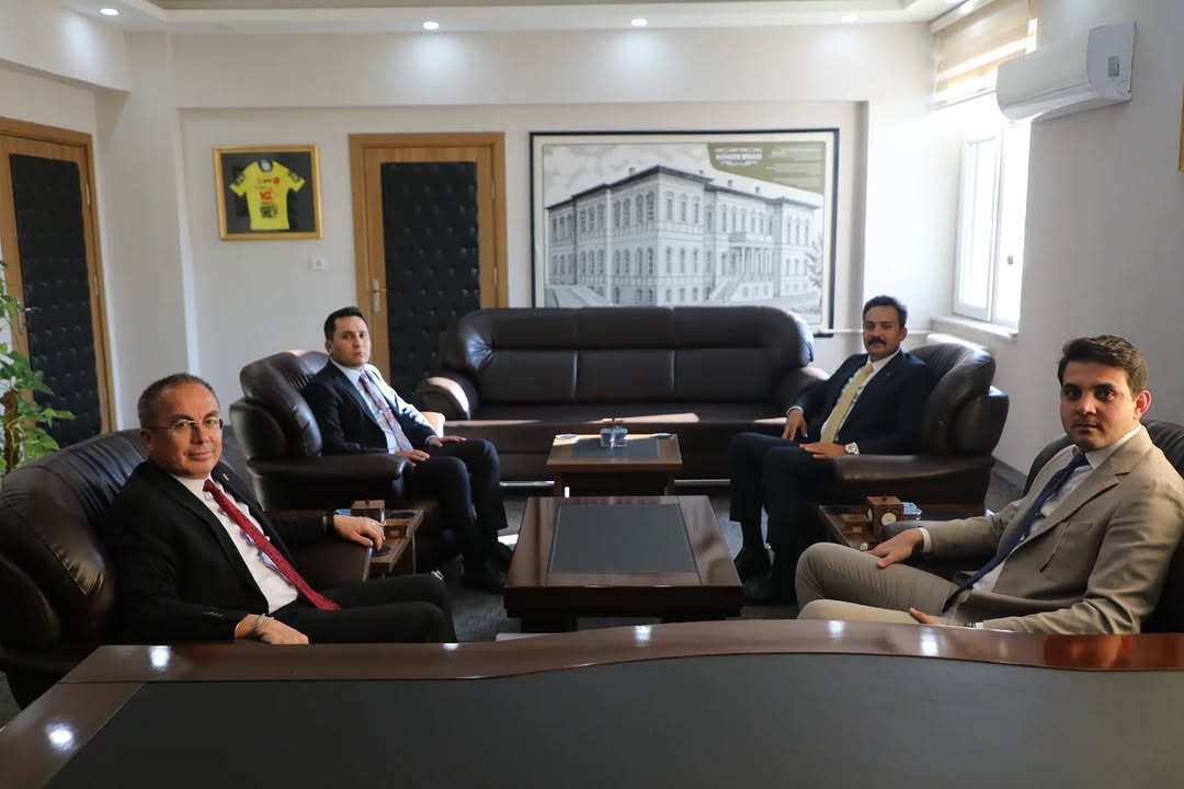 Sivas Gençlik ve Spor İl Müdürü Şahin Ertem'e Kaymakamlardan Nezaket Ziyareti