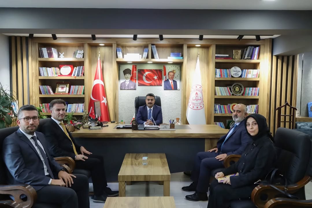 Şeyh Şamil Anaokulu Öğretmeninden Milli Eğitim Müdürüne Anlamlı Ziyaret