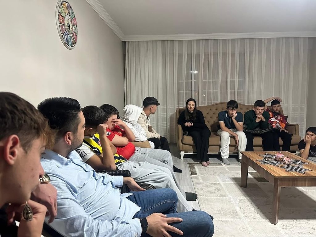 Melda Geneş, Sivas Çocuk Evleri Sitesi’nde Rol Model Etkinliğinde Gençlerle Buluştu
