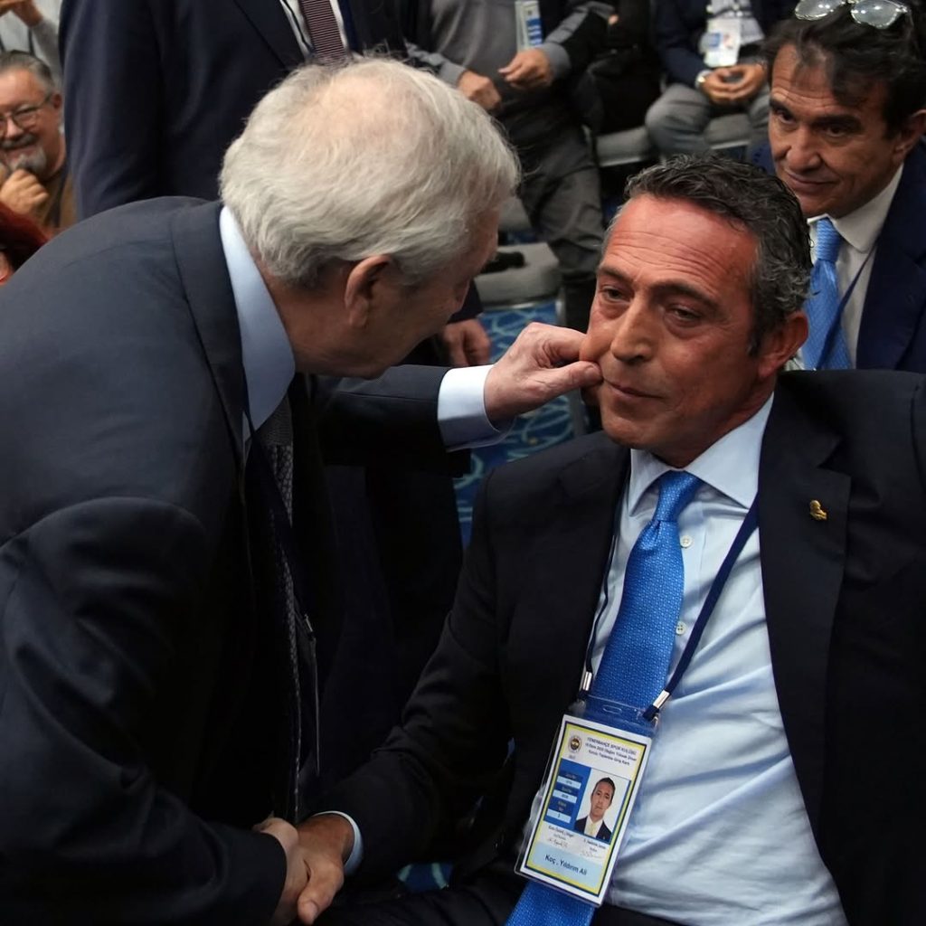 Fenerbahçe’de Tarihi Buluşma: Aziz Yııldırım’dan Ali Koç’a Jest ve Sürpriz Sözler